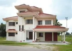 Orna Golf And Country Club Hotel Kampong Gapam 4*,